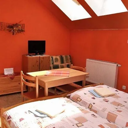 Vltava Port Riverside Restaurant-cafe-pension 3*