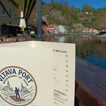 Vltava Port Riverside Restaurant-cafe-pension