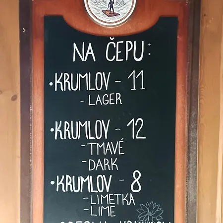 Vltava Port Riverside Restaurant-cafe-pension ゲストハウス 3*